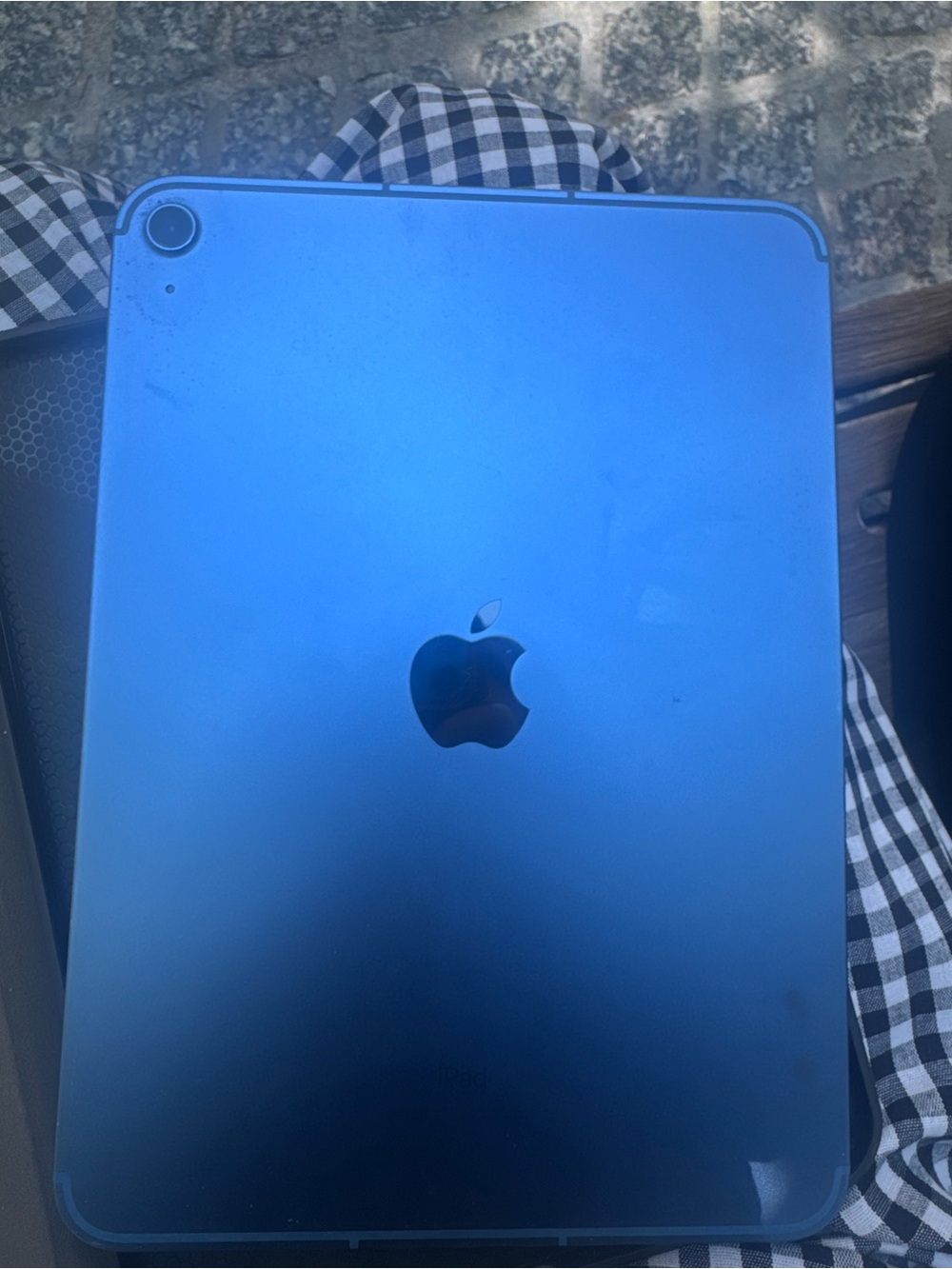Apple iPad Air 10th Gen - Blue Aluminum Finish
